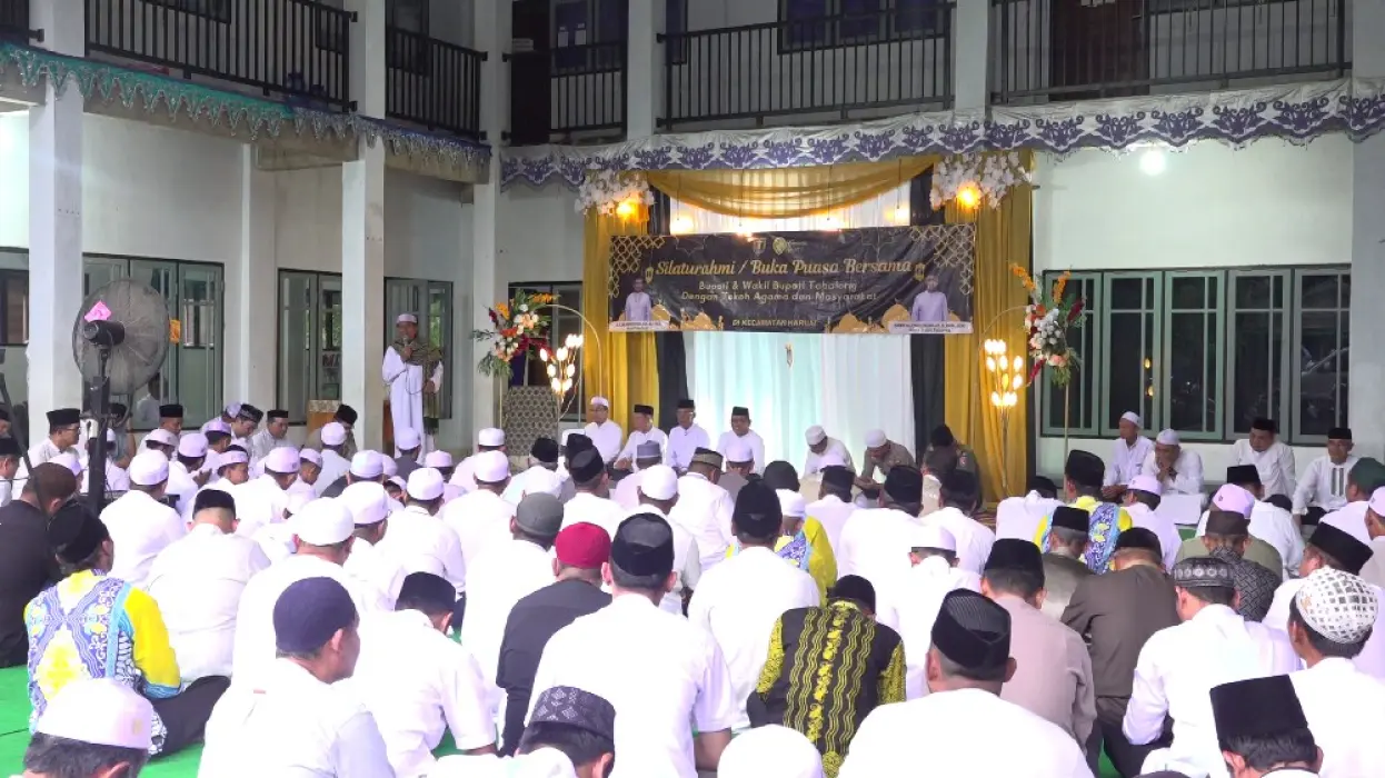 Pemkab Tabalong Serahkan Bantuan di Haruai, Dukung Kesehatan dan Digitalisasi Desa