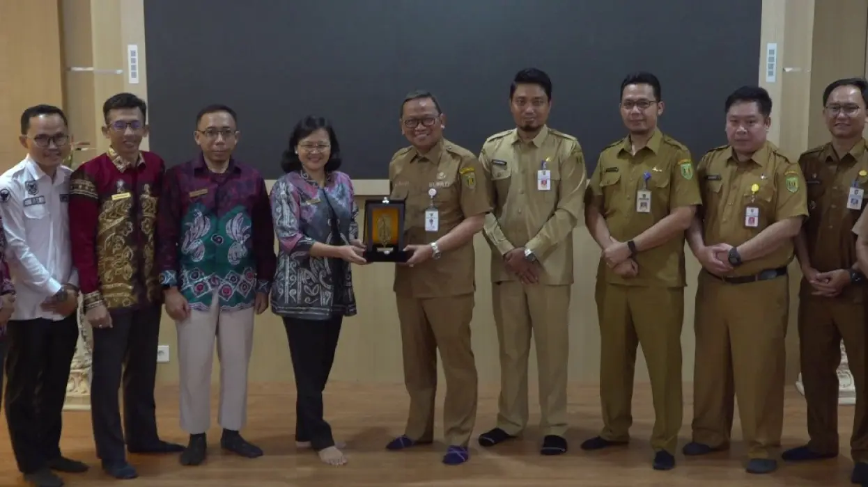 Dukung Kehidupan yang Religius, Bupati Terima Penghargaan di Penais Award 2025