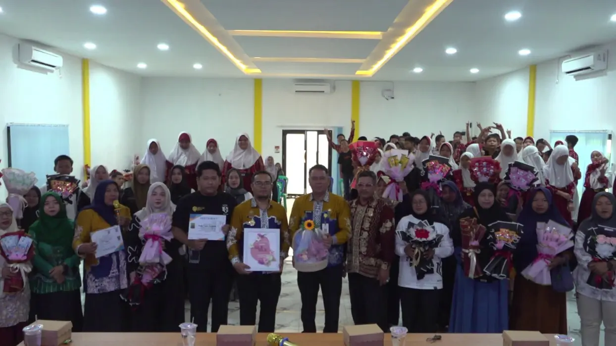 Cetak 103 Tenaga Terampil, Pemdes Wayau Tutup Pelatihan Keterampilan Sesi Kedua Tahun 2025