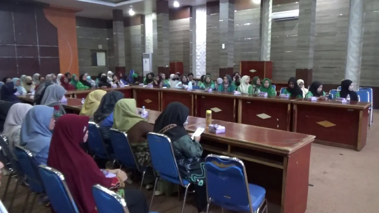 Dinkes Tabalong Sosialisasikan Buku KIA Terbaru, Perkuat Peran Kader Posyandu Pantau Ibu & Anak