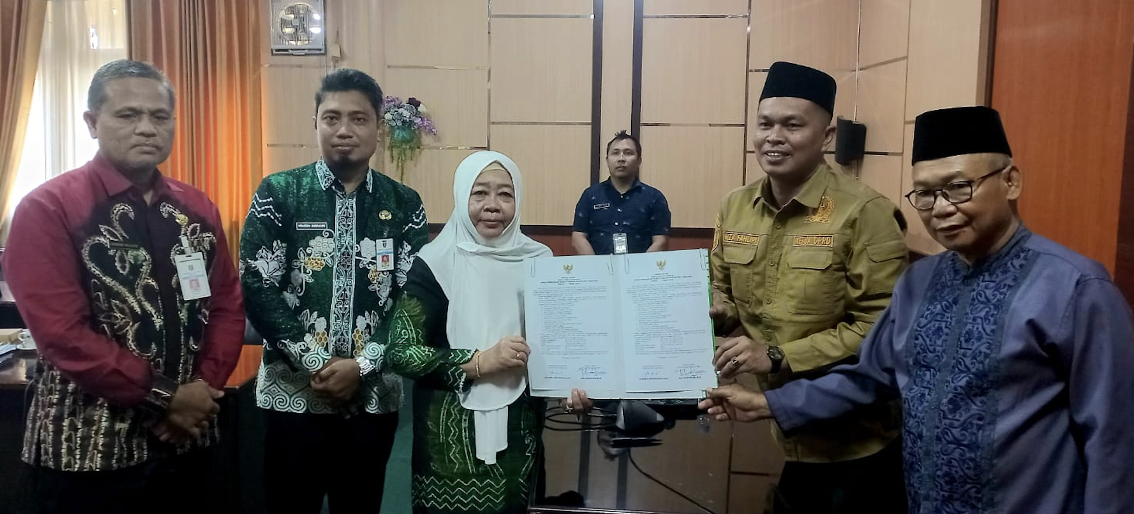 Penandatanganan Berita Acara Pembahasan Rancangan Perubahan KUA dan Perubahan PPAS TA 2025