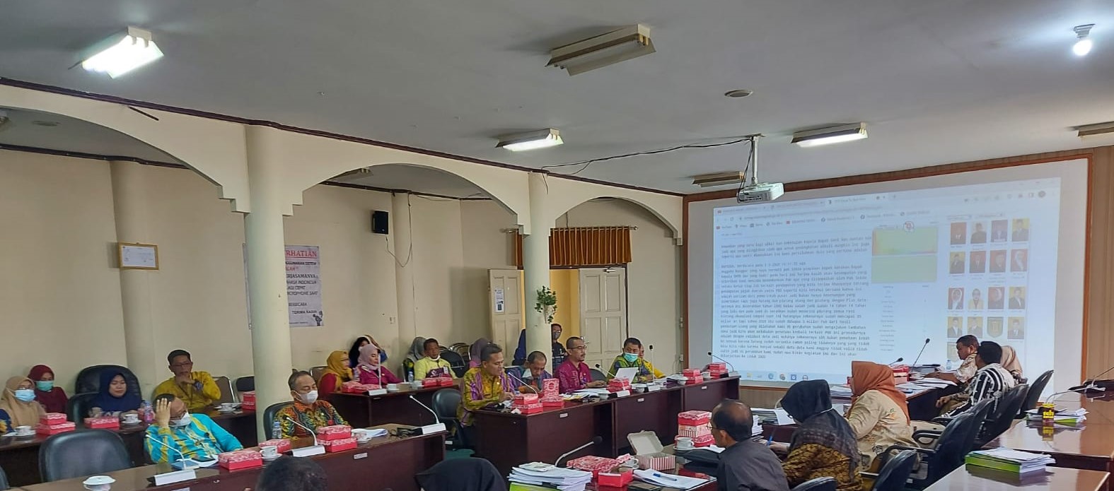 Rapat Banggar dan TAPD terkait Penyampaian Hasil Evaluasi Raperda tentang Pertanggungjawaban Pelaksanaan APBD TA 2021