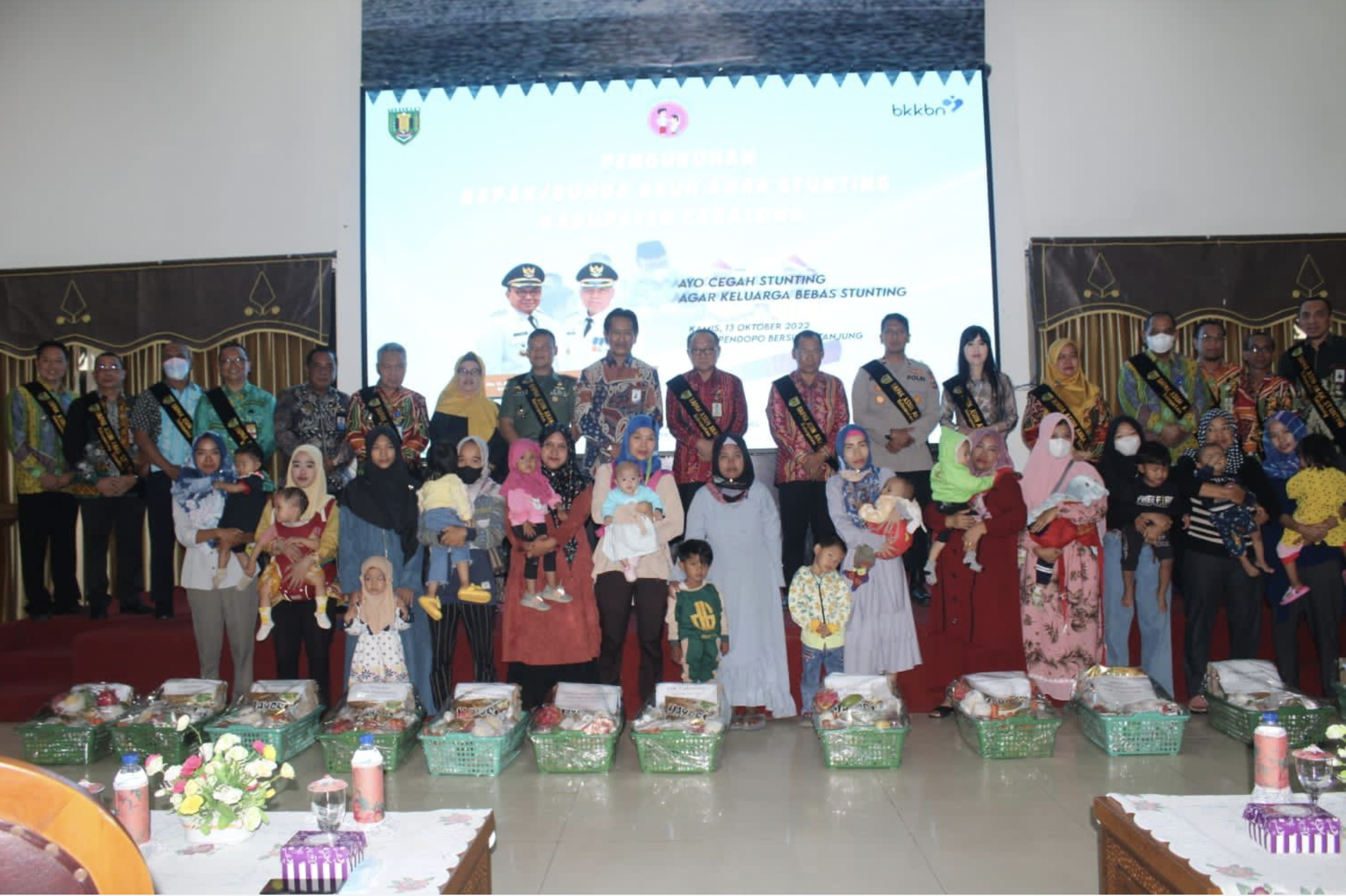 184 Pejabat di Tabalong Serentak Dikukuhkan Jadi Bapak Asuh dan Bunda Asuh Anak Stunting