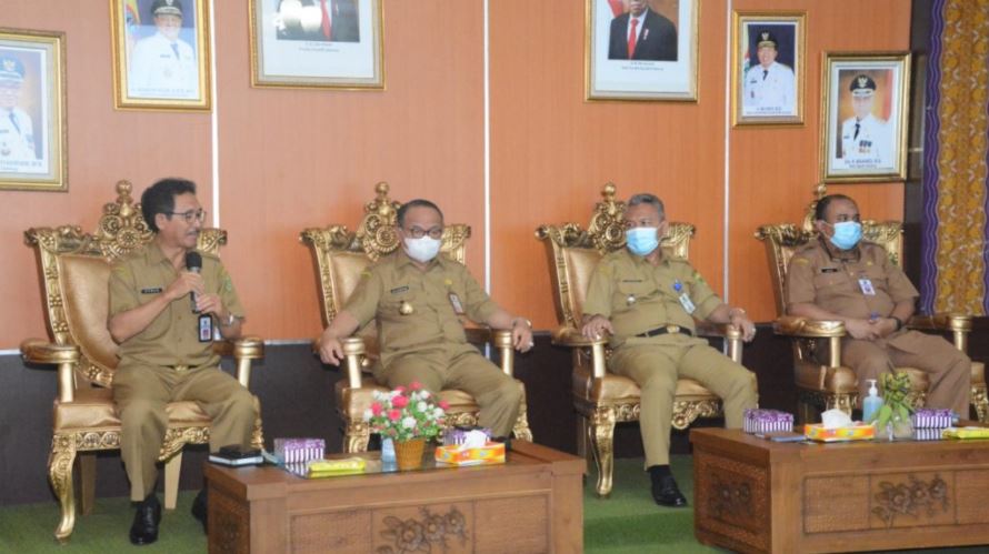 Kepala Dinas PMD bersama Bupati Tabalong Gelar Rapat, Rencana Kunjungan Wamendes PDT Ke Tabalong