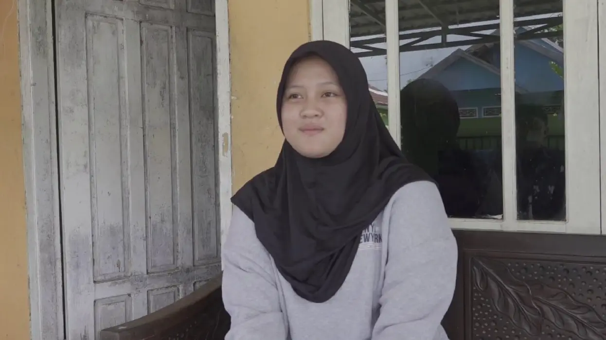 Dari Keluarga Sederhana, Mutia Buktikan Tekad dan Prestasi Antar ke Bangku Kulia