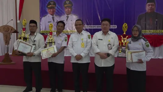 Jadi Pemenang Lomba Desa Tahun 2025, Desa Wayau Terima Insentif 40 Juta Rupiah