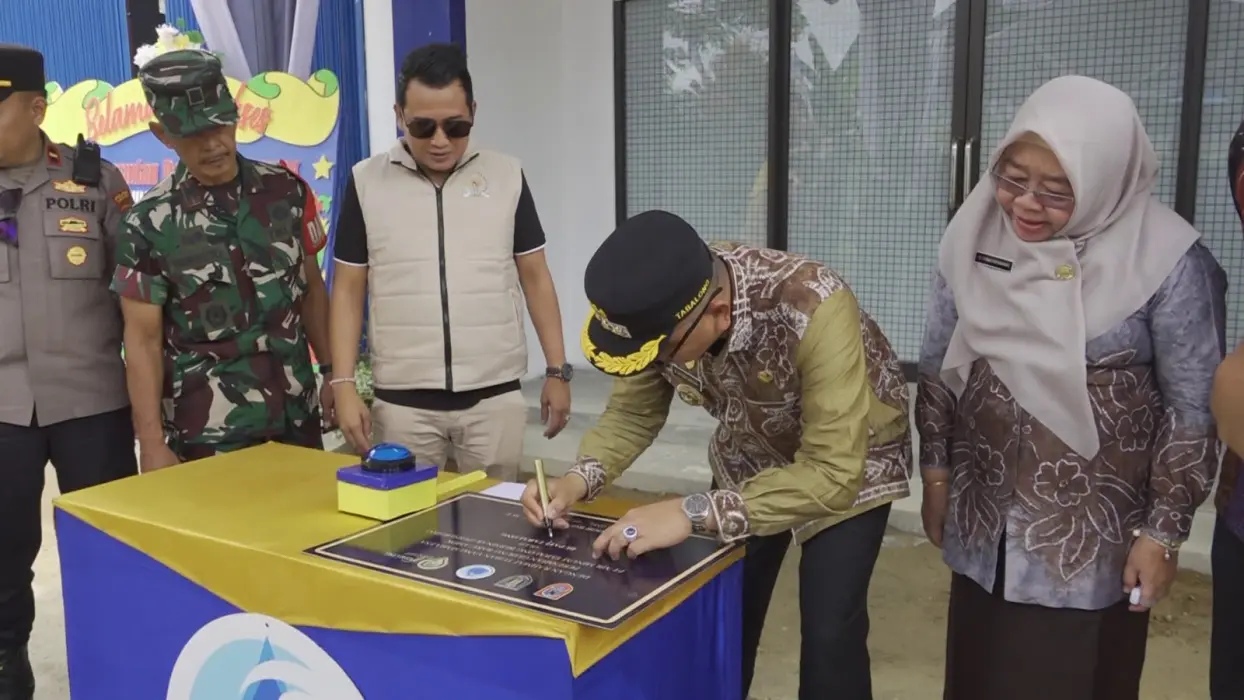 Gedung Pengolahan AMDK Smart Mineral Water Diresmikan