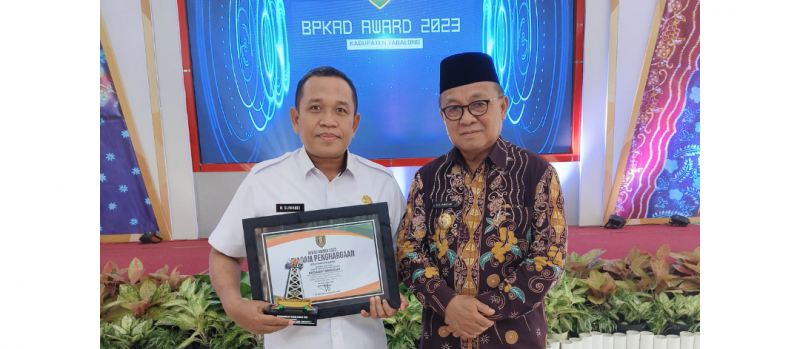 Menerima Piagam Penghargaan BPKAD Award 2023