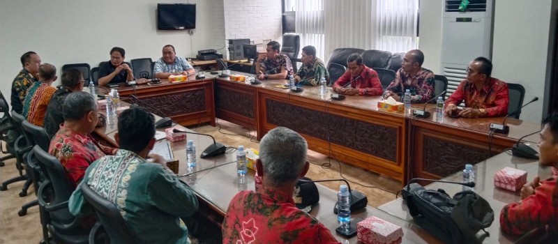 Kunjungan dan Silaturahmi Lurah dan Kepala Desa Se Kecamatan Kelua di DPRD Provinsi Kalimantan Selatan