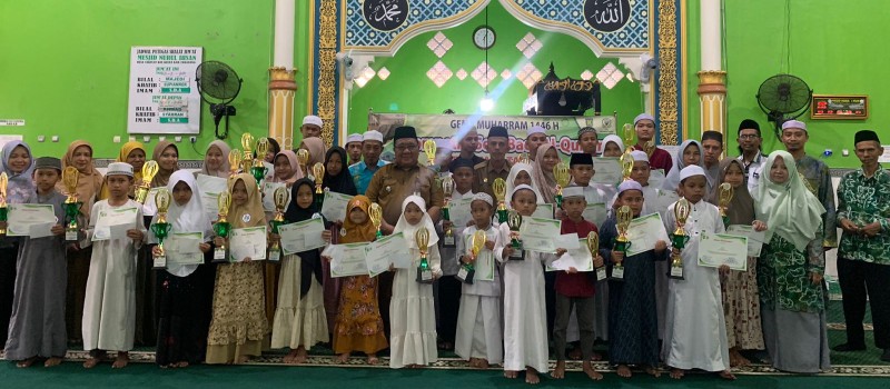 Penutupan sekaligus Penyerahan Hadiah Juara Lomba Gema Muharram 1446 H Kompetisi Seni Baca Al Quran