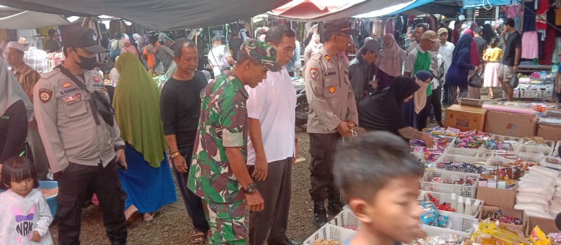 Monitoring harga bahan pokok di pasar Muara Uya menejlang hari raya