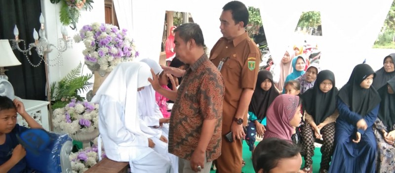 Menyantuni Anak Yatim 1 Muharram Desa Lumbang