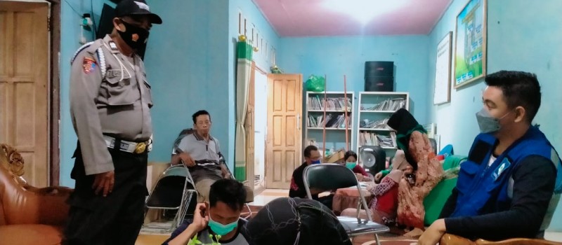 PELAKSANAAN VAKSINASI DI DESA MANGKUPUM