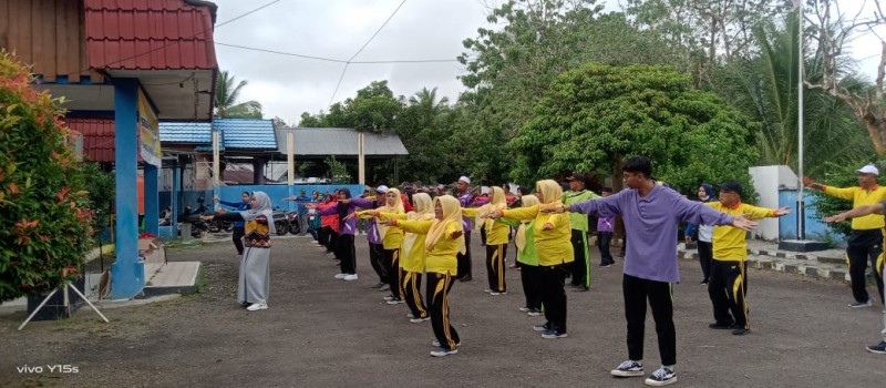 Senam peringatan hari lansia ke 27 kecamatan Muara Uya