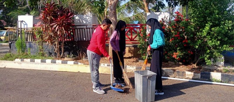 Kegiatan Jum'at Bersih