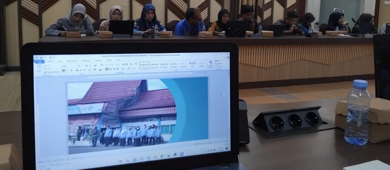 Menghadiri Rapat Peraikan Hasil Kegiatan Statistik dan Pendampingan Input Metadata
