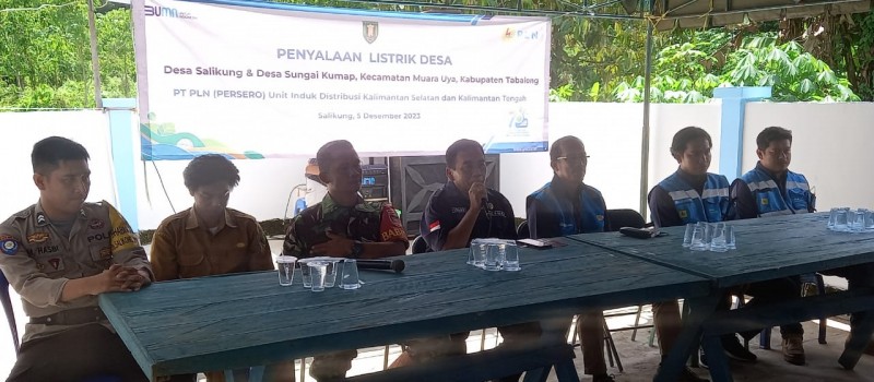 Acara Syukuran / Selamatan atas selesainya pemasangan instansi dan jaringan PLN di Desa Salikung dan Sungai Kumap Kecamatan Muara Uya