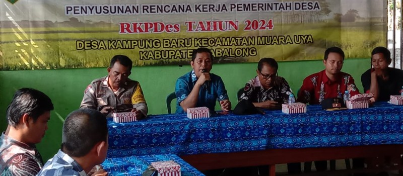 Acara Musyawarah Desa (MUSDES) dalam rangka Menyusun Rencana Kerja Pemerintah Desa (RKPDes) Tahun anggaran 2024 di Desa Kampung Baru.