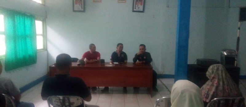 Acara Rapat Staf Sekaligus Sertijab Camat Muara Uya Tanggal 03 Maret 2023 di Aula Kantor Kecamatan Muara Uya