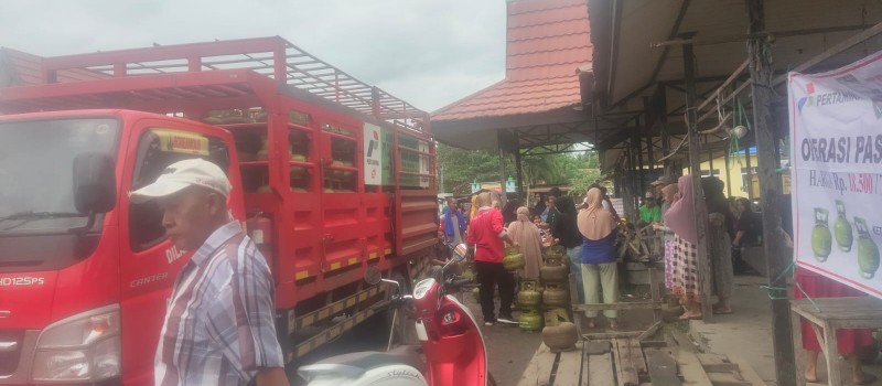 Pembagian gas di muara uya