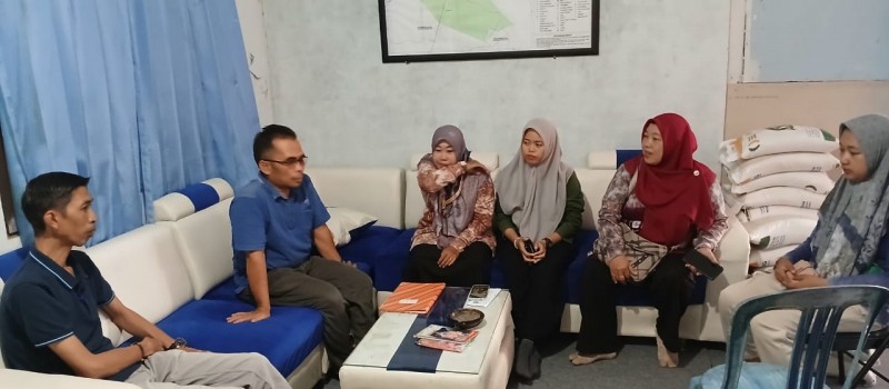 Koordinasi lomba stbm dan phbs di kantor desa Muara uya