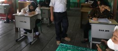 Mengawasi Ujian Tes Tertulis Sekretaris Desa Ribang