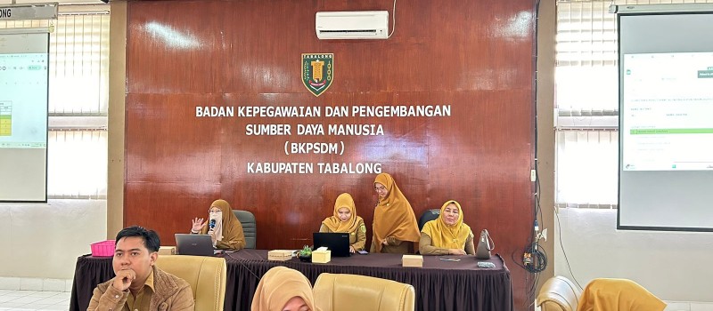 Menghadiri Undangan Coaching Clinic di Ruang Kelas BKPSDM Kab. Tabalong.