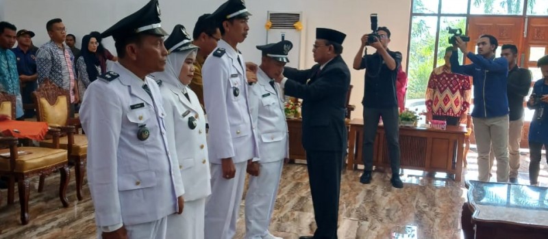 Pelantikan Kepala Desa Muara Uya