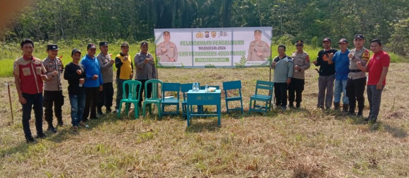 Menghadiri undangan Pelaksanaan Penghijauan dan Penanaman pohon di belakang Aspol Sempalang RT. 02 Ds Lumbang Kec. M. Uya