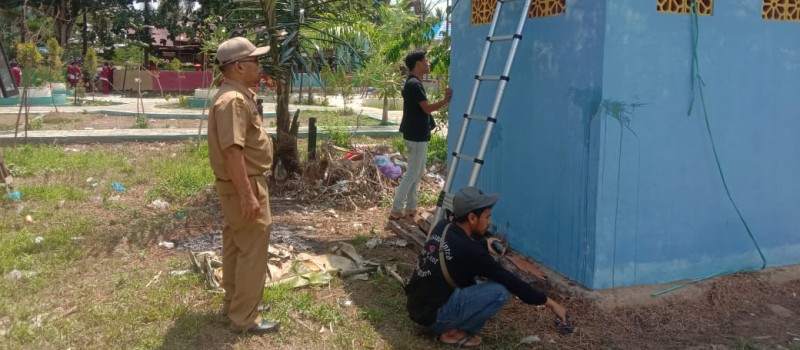 Monitoring perbaikan WF di taman pasar Muara Uya