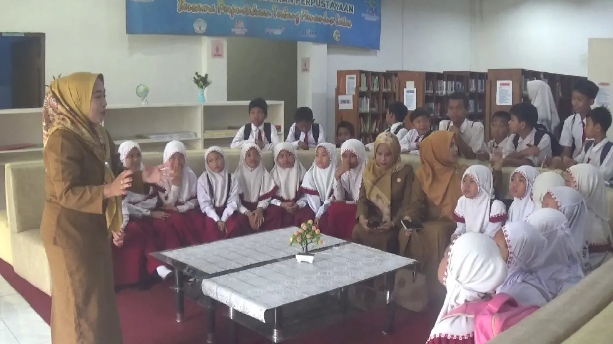Makin Dekat dengan Buku, Siswa SDN 9 Tanjung Nikmati Wisata Edukasi di Perpustakaan Daerah