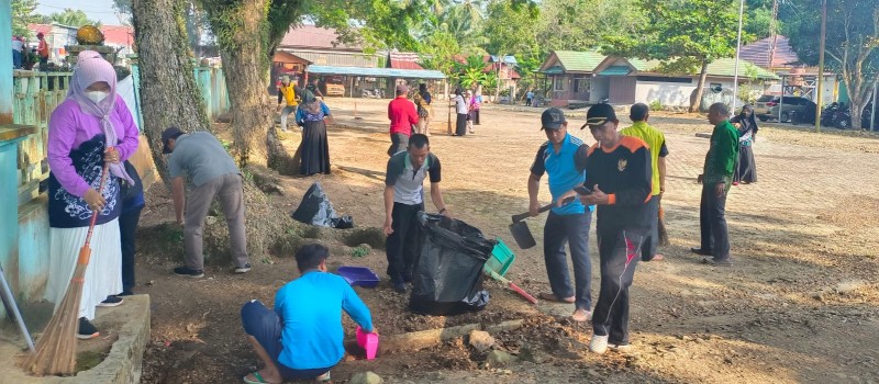 Kegiatan Gotong Royang Dalam Rangka Menyambut HUT Proklamasi Kemerdekaan