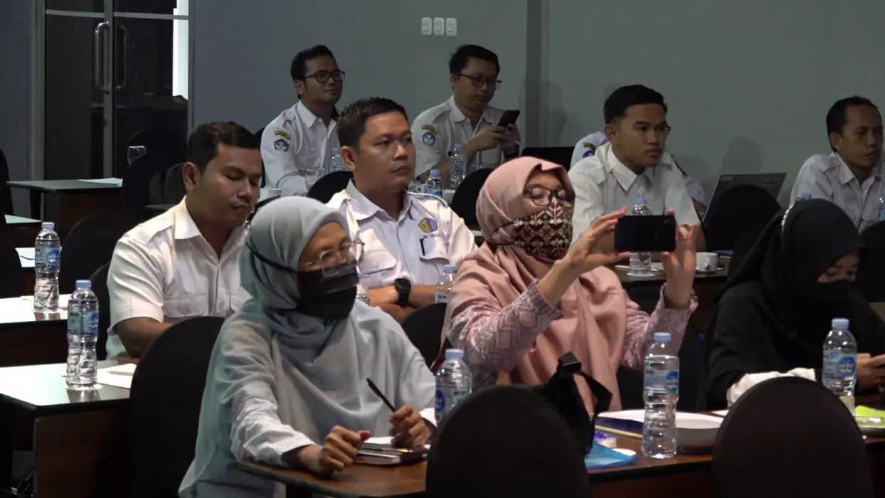 Disnaker Tabalong Bimtek Petugas BKK SMK untuk Perkuat Konektivitas Dunia Pendidikan & Kerja